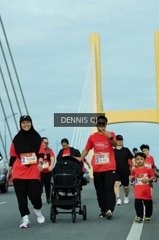 Runner Photo 1448132