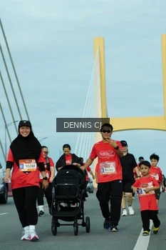 Runner Photo 1448133