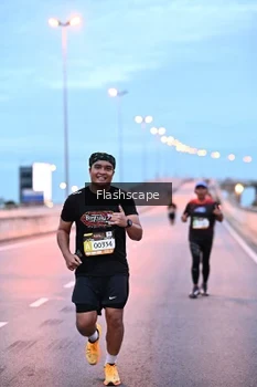 Runner Photo 1448684