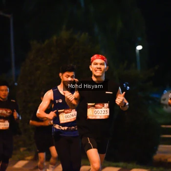 Runner Photo 1449732