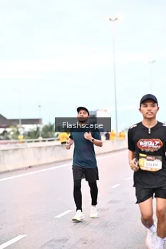 Runner Photo 1450245
