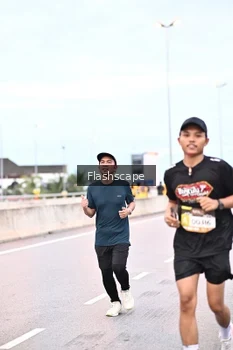 Runner Photo 1450246
