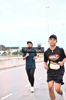 Runner Photo 1450247