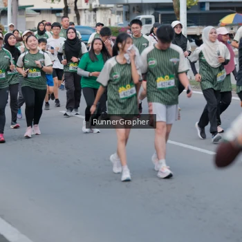 Runner Photo 1450385