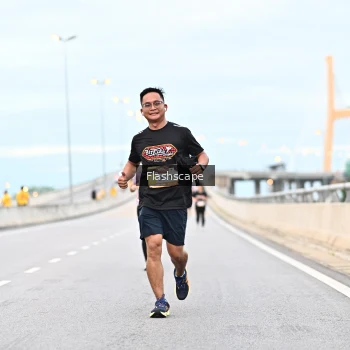 Runner Photo 1450667