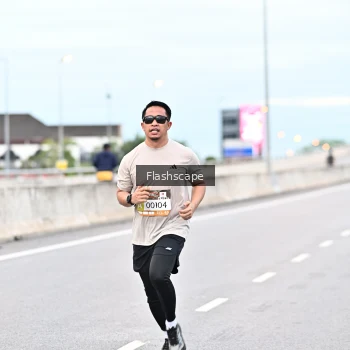 Runner Photo 1450749