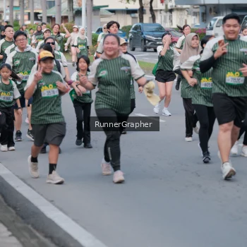 Runner Photo 1451792