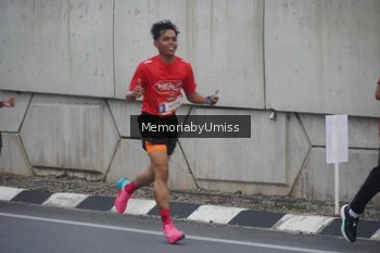 Runner Photo 1451841