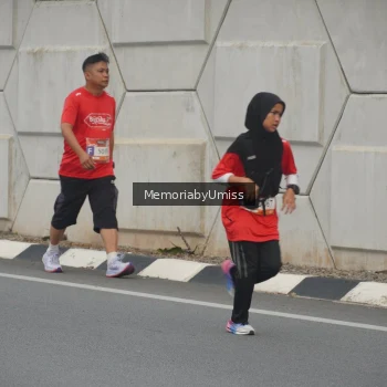 Runner Photo 1451877