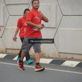 Runner Photo 1451885