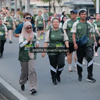 Runner Photo 1452024