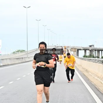 Runner Photo 1452590