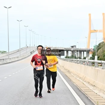 Runner Photo 1452601