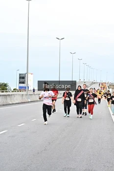 Runner Photo 1452755