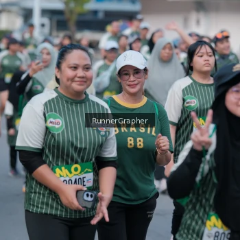 Runner Photo 1456530