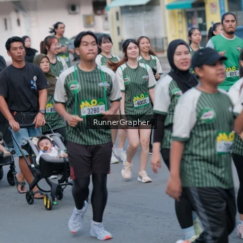 Runner Photo 1456983