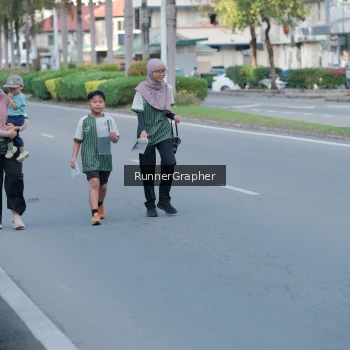 Runner Photo 1458646