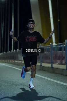 Runner Photo 1459779