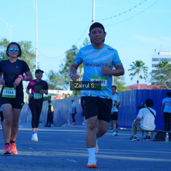 Runner Photo 1473342