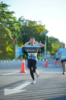 Runner Photo 1473418