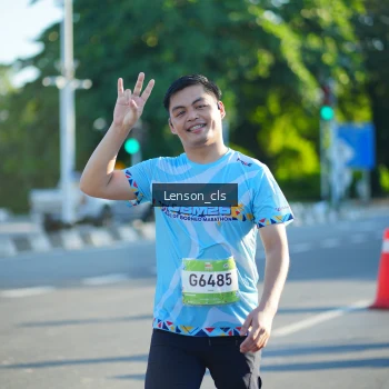 Runner Photo 1474132