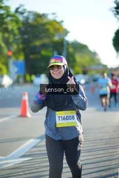 Runner Photo 1474136