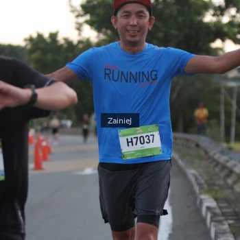 Runner Photo 1474176
