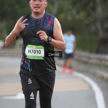 Runner Photo 1474184