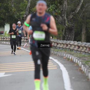 Runner Photo 1474186