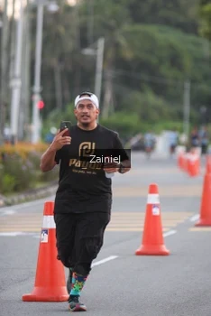 Runner Photo 1474364