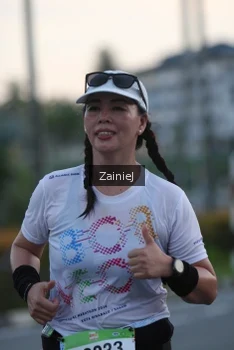Runner Photo 1474394