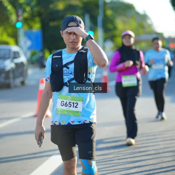 Runner Photo 1474435