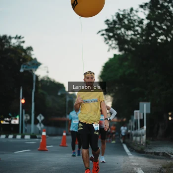 Runner Photo 1476136