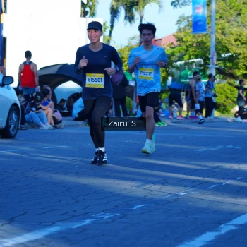 Runner Photo 1476164