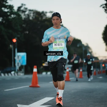 Runner Photo 1476233
