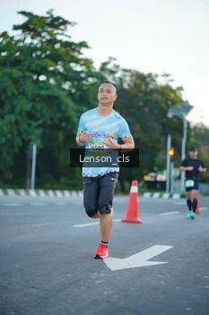 Runner Photo 1476706