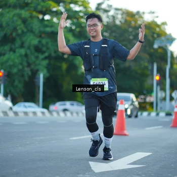 Runner Photo 1477248