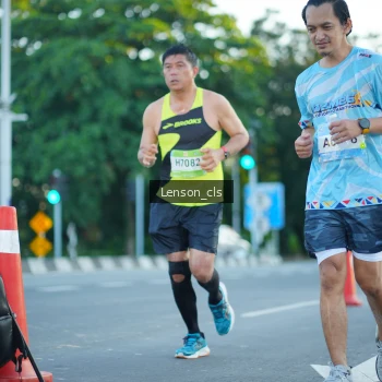 Runner Photo 1477476