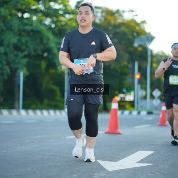 Runner Photo 1477541