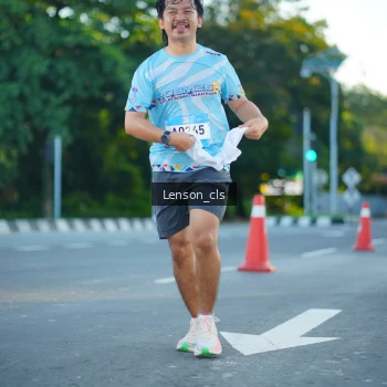 Runner Photo 1477818