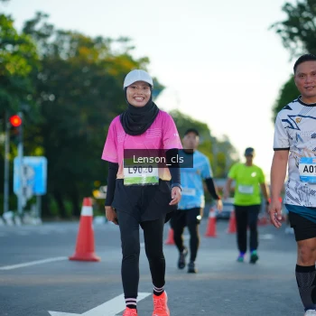 Runner Photo 1477863