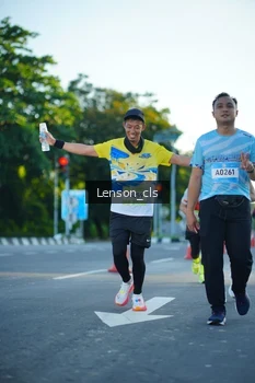 Runner Photo 1478076
