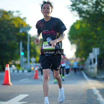 Runner Photo 1478793