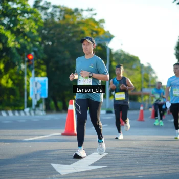 Runner Photo 1479142