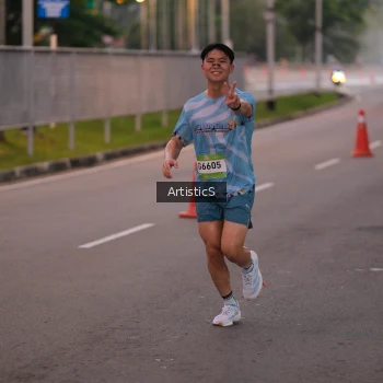 Runner Photo 1481344