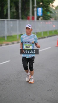 Runner Photo 1482002