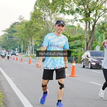 Runner Photo 1483831