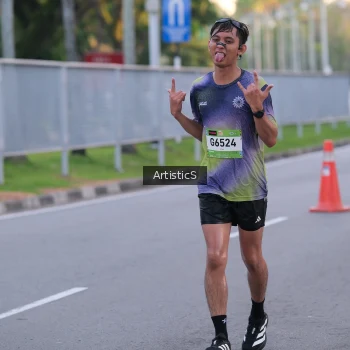 Runner Photo 1484083
