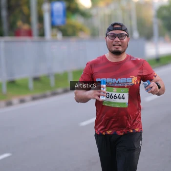 Runner Photo 1484166