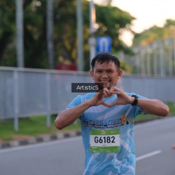 Runner Photo 1484676